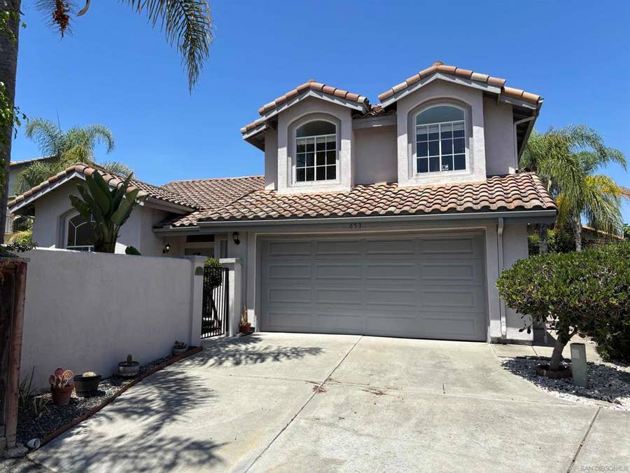 Property photo for 653 Cantara Ln, Vista, CA