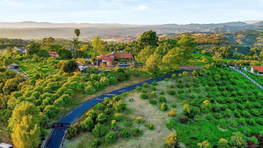 Property photo for 30410 Calle La Reina, Bonsall, CA