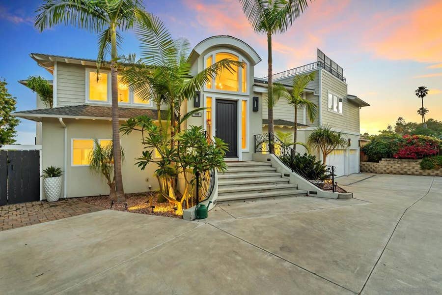 Property photo for 1809 Ivy, Oceanside, CA