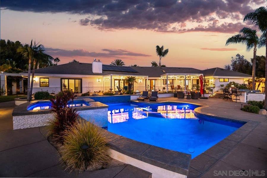 Property photo for 33 Gateview, Fallbrook, CA