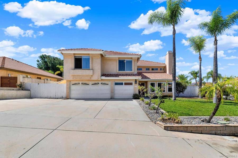 Property photo for 1371 Westminster Pl, Escondido, CA
