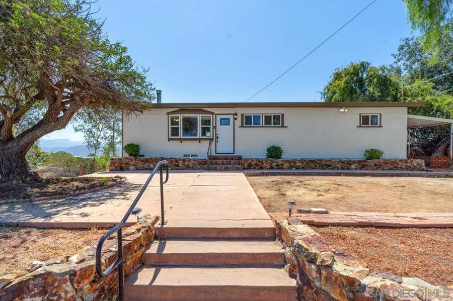 Property photo for 497 Mountain View Road, El Cajon, CA