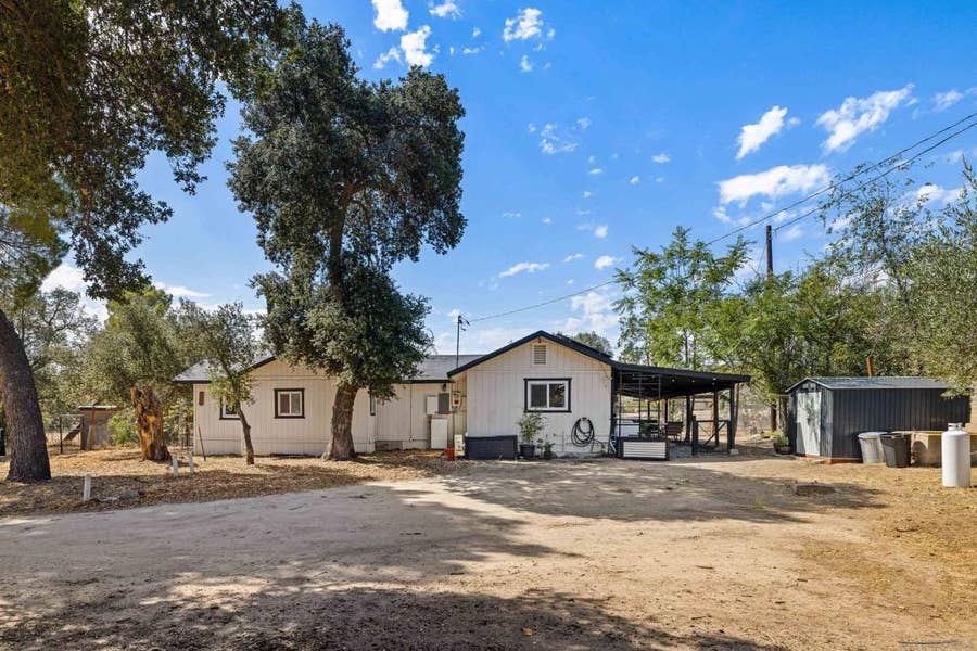 Property photo for 2156 Ruby, Boulevard, CA