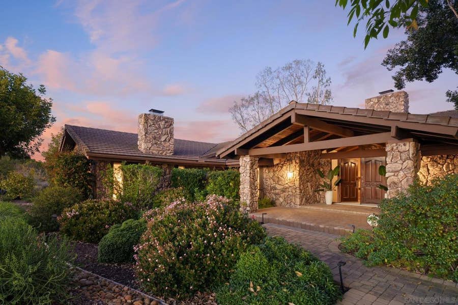 Property photo for 15943 Ranch Hollow Rd, Poway, CA