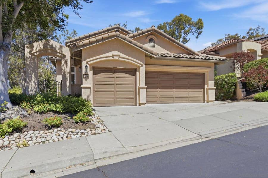 Property photo for 804 Calle Montera, Escondido, CA