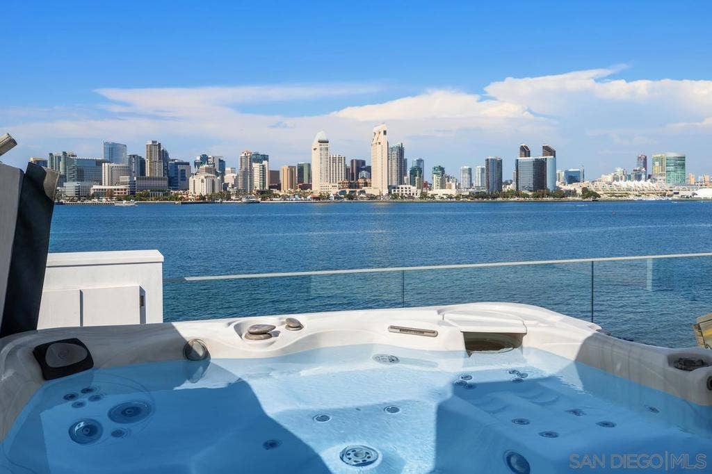 501 1st St, Coronado, CA 92118 Swimming Pool/Hot Tub/Sauna