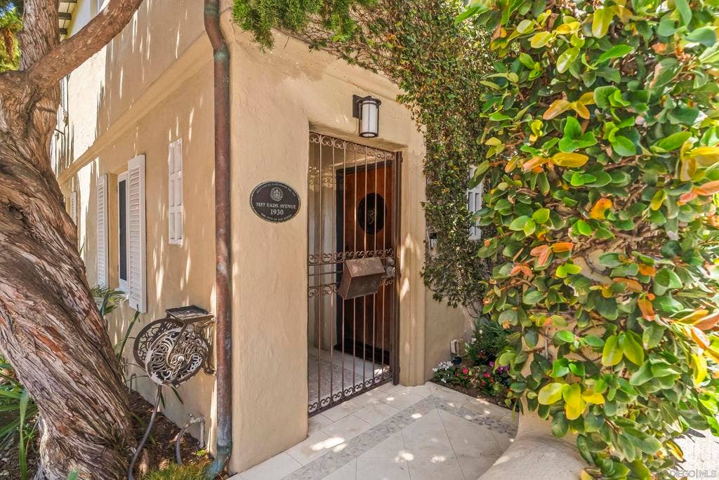 7857 Eads Ave, La Jolla, CA 92037 7857 Eads Ave, La Jolla, CA 92037
