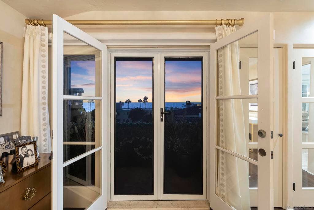 7857 Eads Ave, La Jolla, CA 92037 7857 Eads Ave, La Jolla, CA 92037