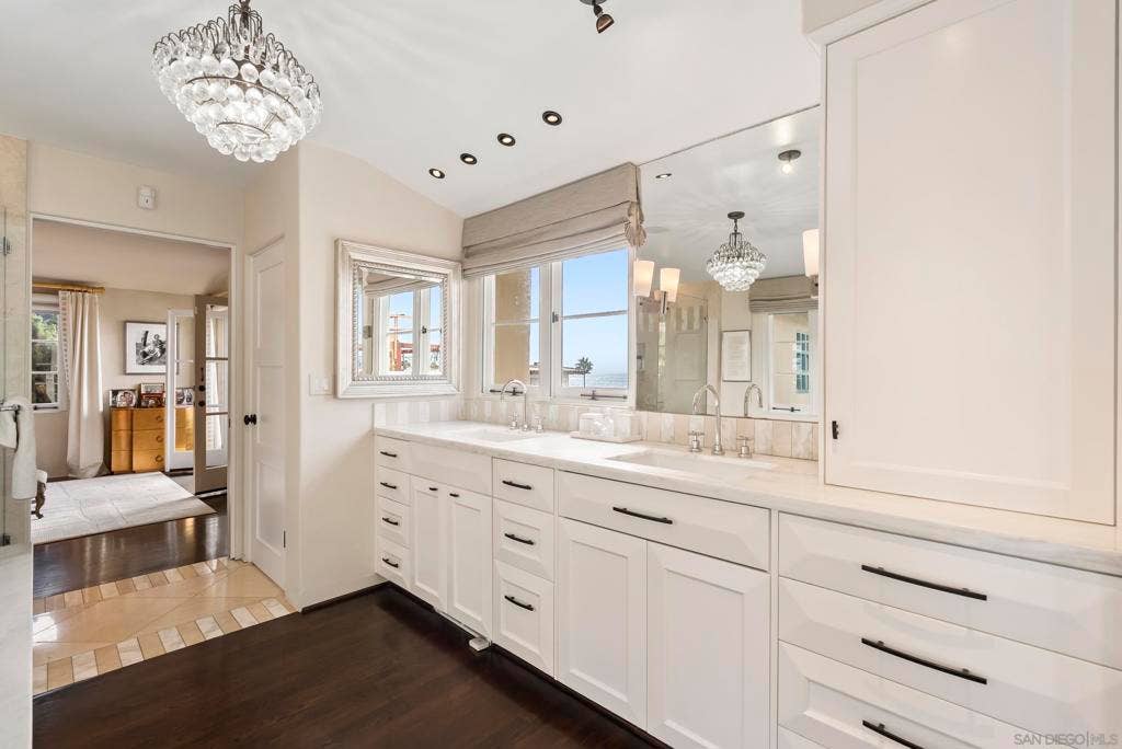 7857 Eads Ave, La Jolla, CA 92037 7857 Eads Ave, La Jolla, CA 92037