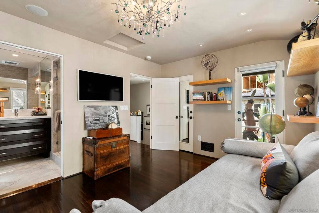 7857 Eads Ave, La Jolla, CA 92037 7857 Eads Ave, La Jolla, CA 92037