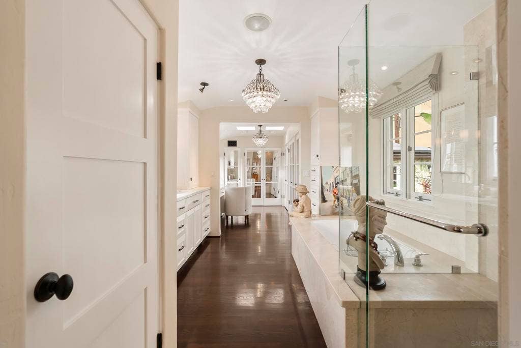7857 Eads Ave, La Jolla, CA 92037 7857 Eads Ave, La Jolla, CA 92037