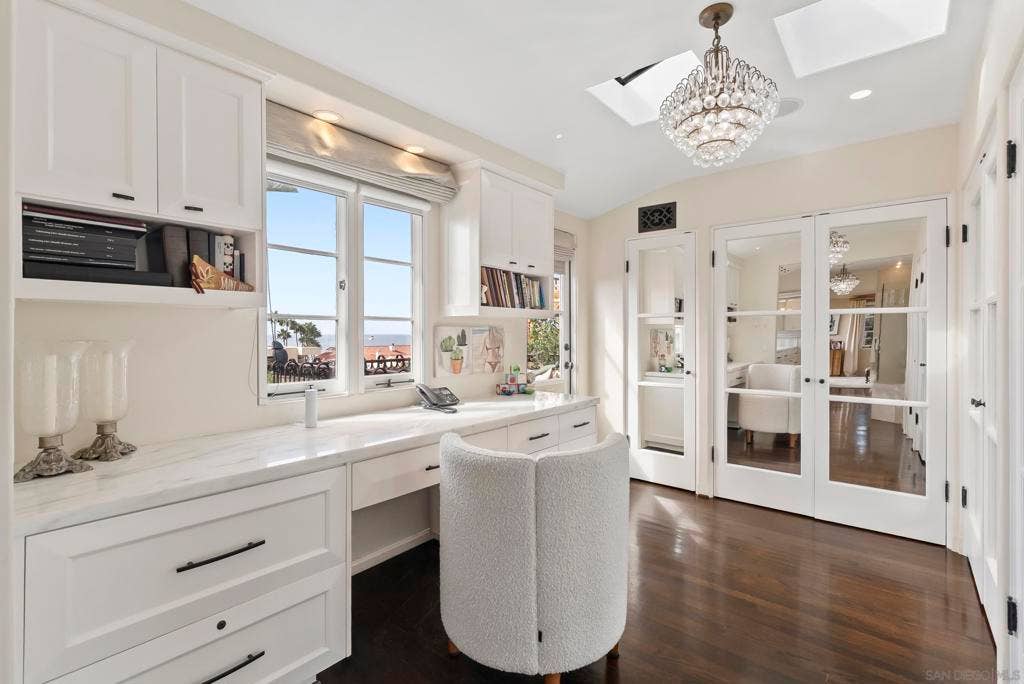7857 Eads Ave, La Jolla, CA 92037 7857 Eads Ave, La Jolla, CA 92037