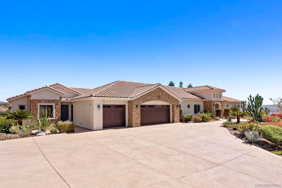 Property photo for 3026 Via Loma, Fallbrook, CA