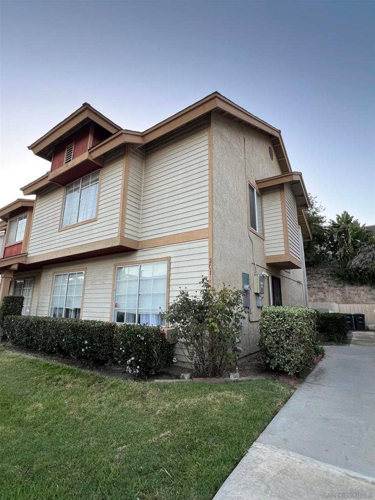 Property photo for 2019 Manzana Way, San Diego, CA