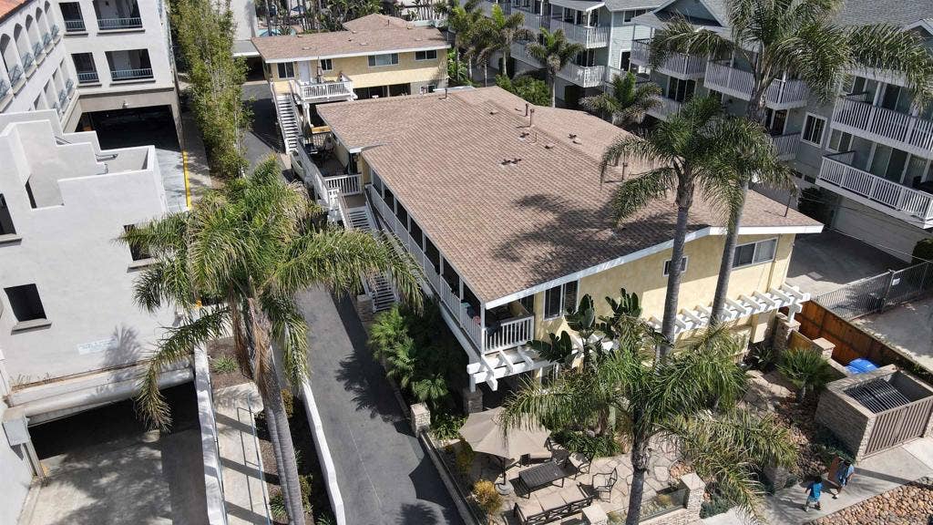 150 Walnut, Carlsbad, CA 92008 150 Walnut, Carlsbad, CA 92008