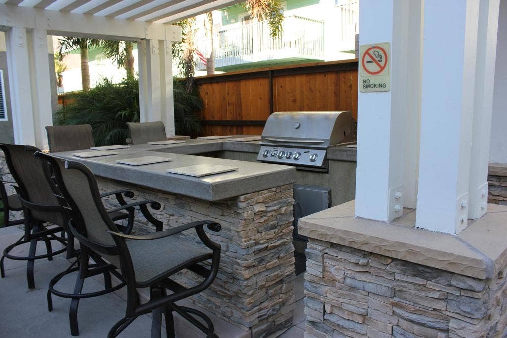 150 Walnut, Carlsbad, CA 92008 150 Walnut, Carlsbad, CA 92008