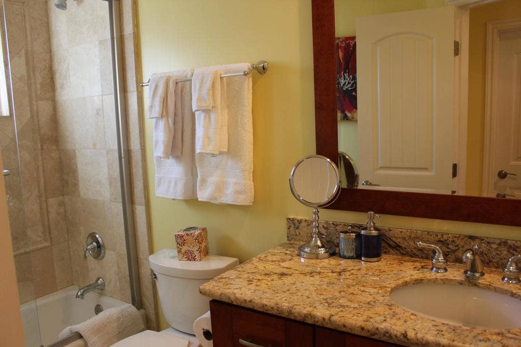 150 Walnut, Carlsbad, CA 92008 150 Walnut, Carlsbad, CA 92008