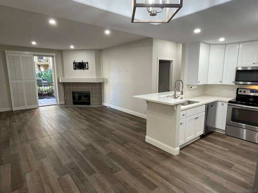 Property photo for 550 Camino De La Reina, #112, San Diego, CA