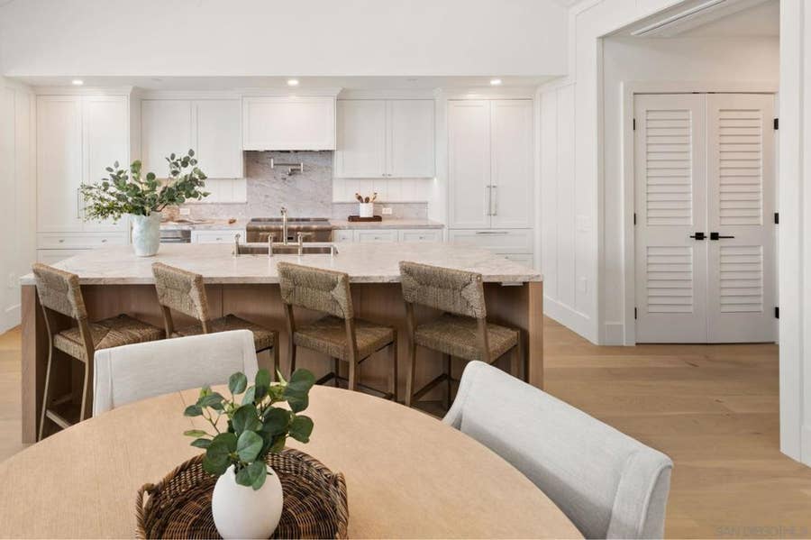 Property photo for 747 Orange Ave, #202, Coronado, CA