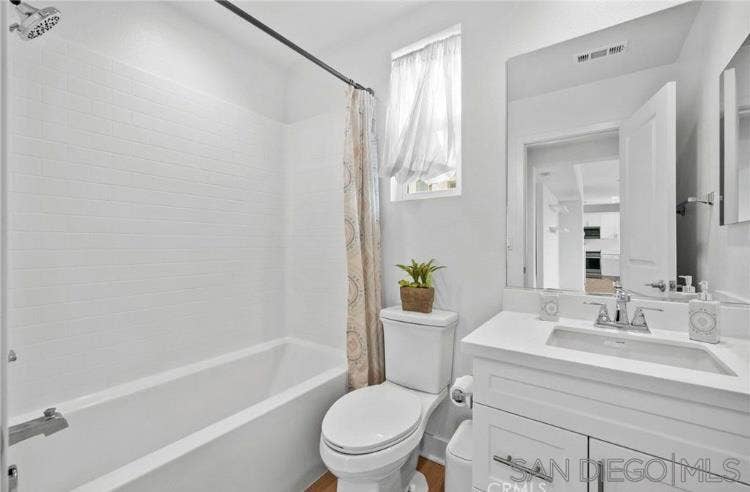 4382 Pacifica Way, #1, Oceanside, CA 92056 4382 Pacifica Way, #1, Oceanside, CA 92056