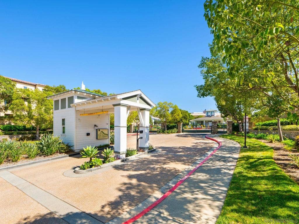 4382 Pacifica Way, #1, Oceanside, CA 92056 4382 Pacifica Way, #1, Oceanside, CA 92056