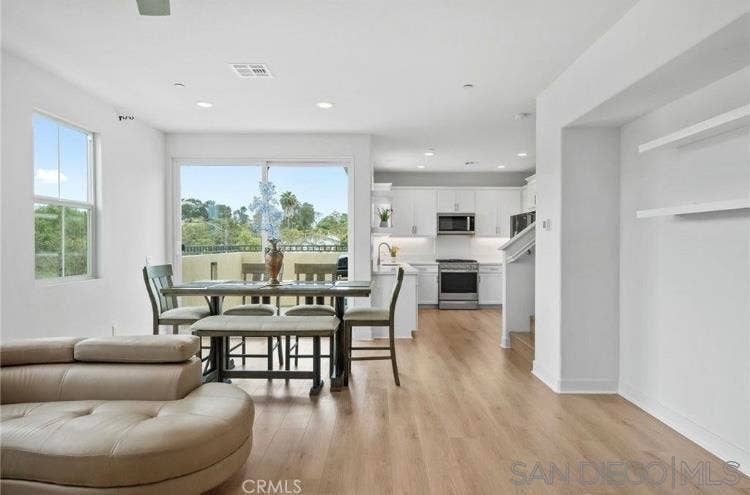 4382 Pacifica Way, #1, Oceanside, CA 92056 4382 Pacifica Way, #1, Oceanside, CA 92056