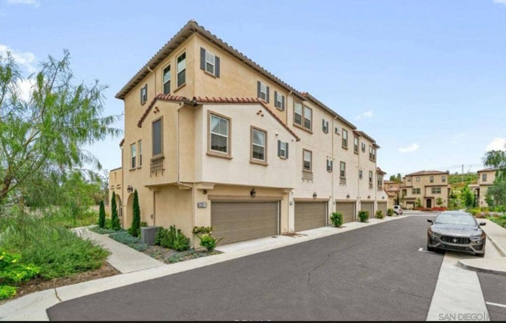 4382 Pacifica Way, #1, Oceanside, CA 92056 4382 Pacifica Way, #1, Oceanside, CA 92056