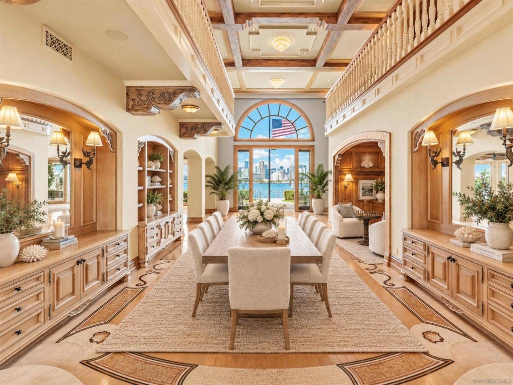 519 1st Street, Coronado, CA 92118 https://zimg.paragon.ice.com/ParagonImages/Property/PA/SDMLS/-535565/12/120/90/bdcc16ac69a28237ff710f2afd5beaf6/3/32c061ac8465ce1fd4d8e23d4d01d9d3/-535565-596fb3cb-e0ed-4920-b951-02814a5c936f.JPG