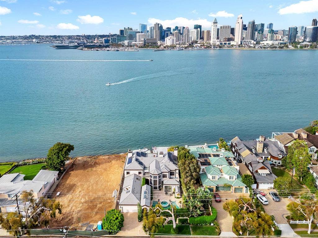 519 1st Street, Coronado, CA 92118 519 1st Street, Coronado, CA 92118