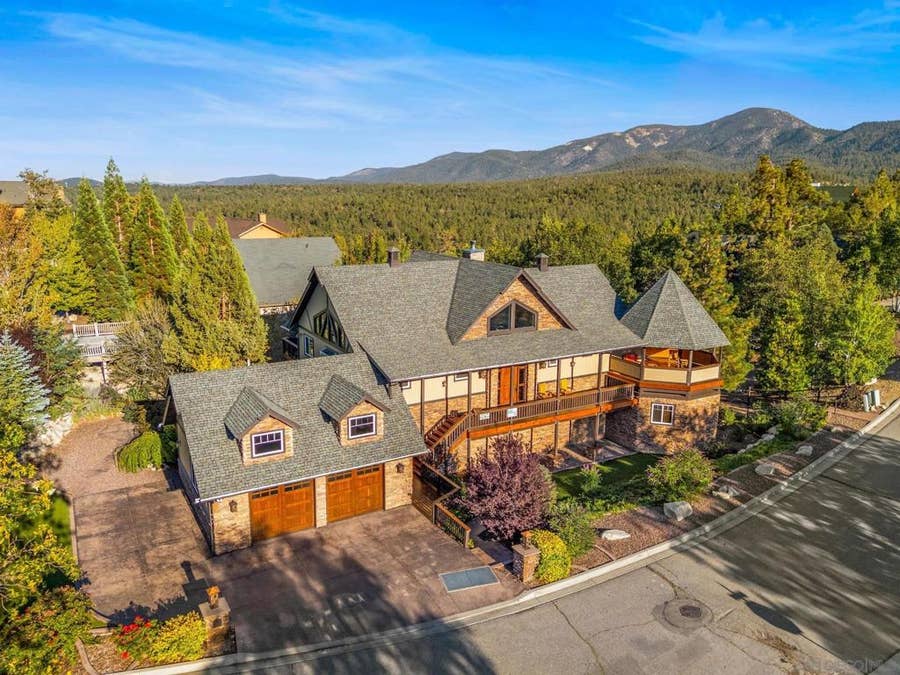 Property photo for 241 Orion Way, Big Bear, CA