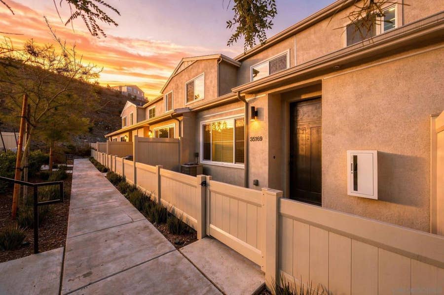 Property photo for 35169 Rangpur Ln, Fallbrook, CA