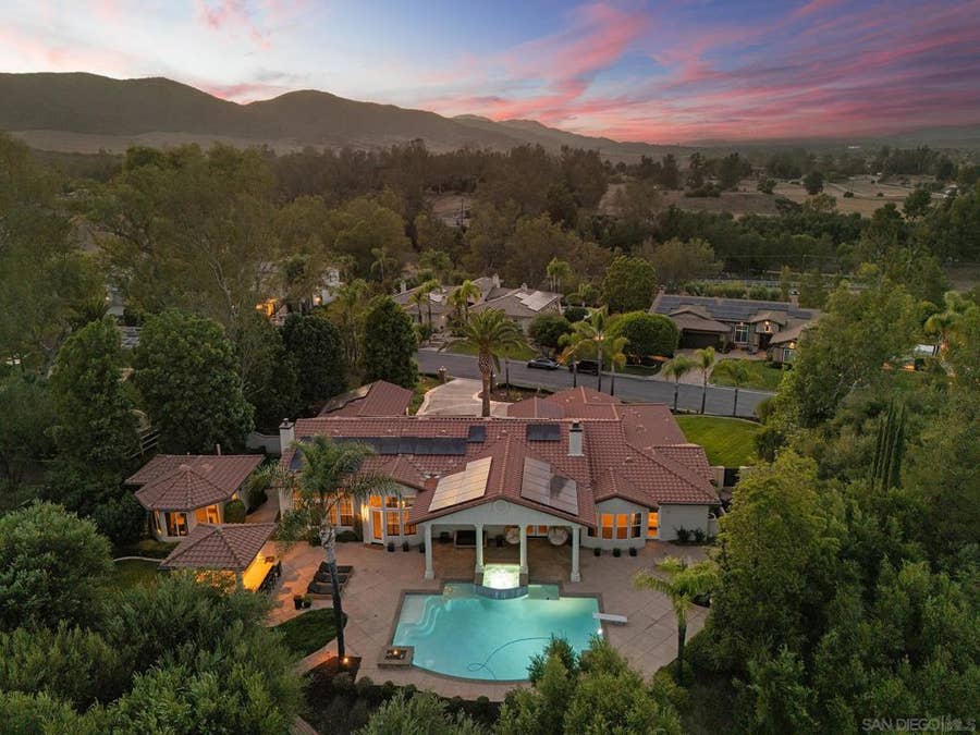 Property photo for 42909 Joshua Tree Ct, Murrieta, CA