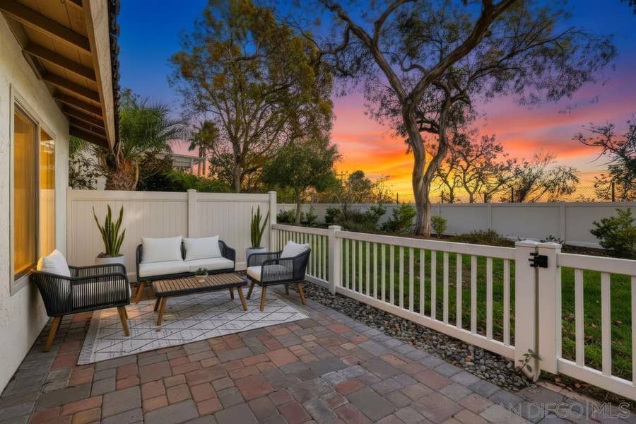 Property photo for 319 Volney Lane, Encinitas, CA