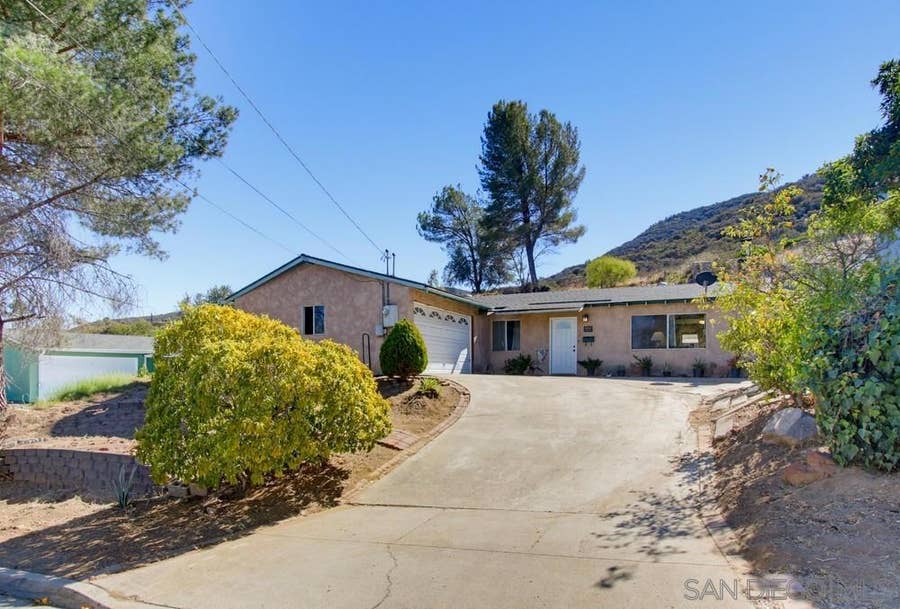 Property photo for 7945 Shantung Dr, Santee, CA