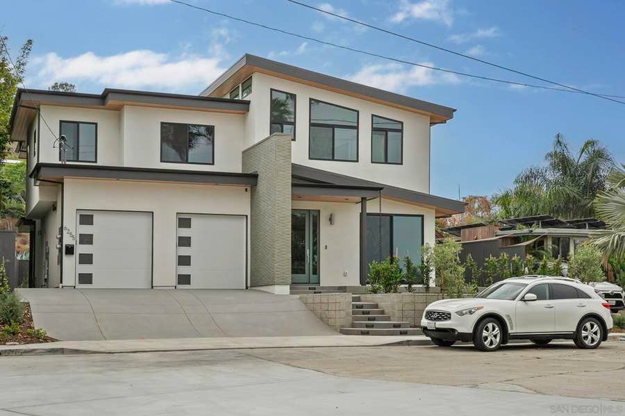Property photo for 6255 Dowling Dr, La Jolla, CA