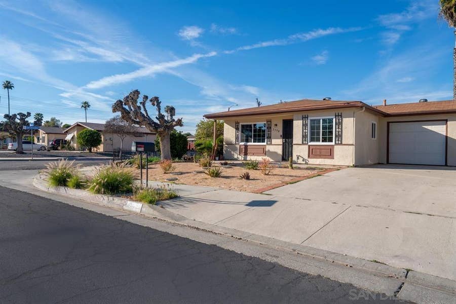 Property photo for 2398 San Bernardo Ave, Hemet, CA