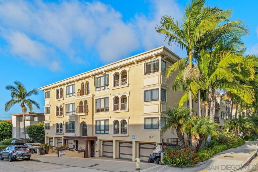 Property photo for 7411 Herschel, #3F, La Jolla, CA