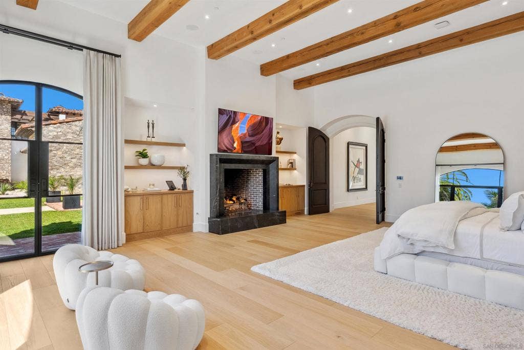 15931 Via De Santa Fe, Rancho Santa Fe, CA 92067 15931 Via De Santa Fe, Rancho Santa Fe, CA 92067