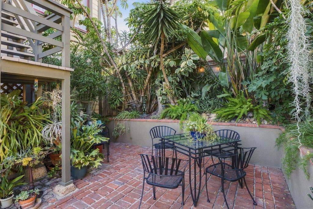 2163 Brant St, San Diego, CA 92101 2163 Brant St, San Diego, CA 92101
