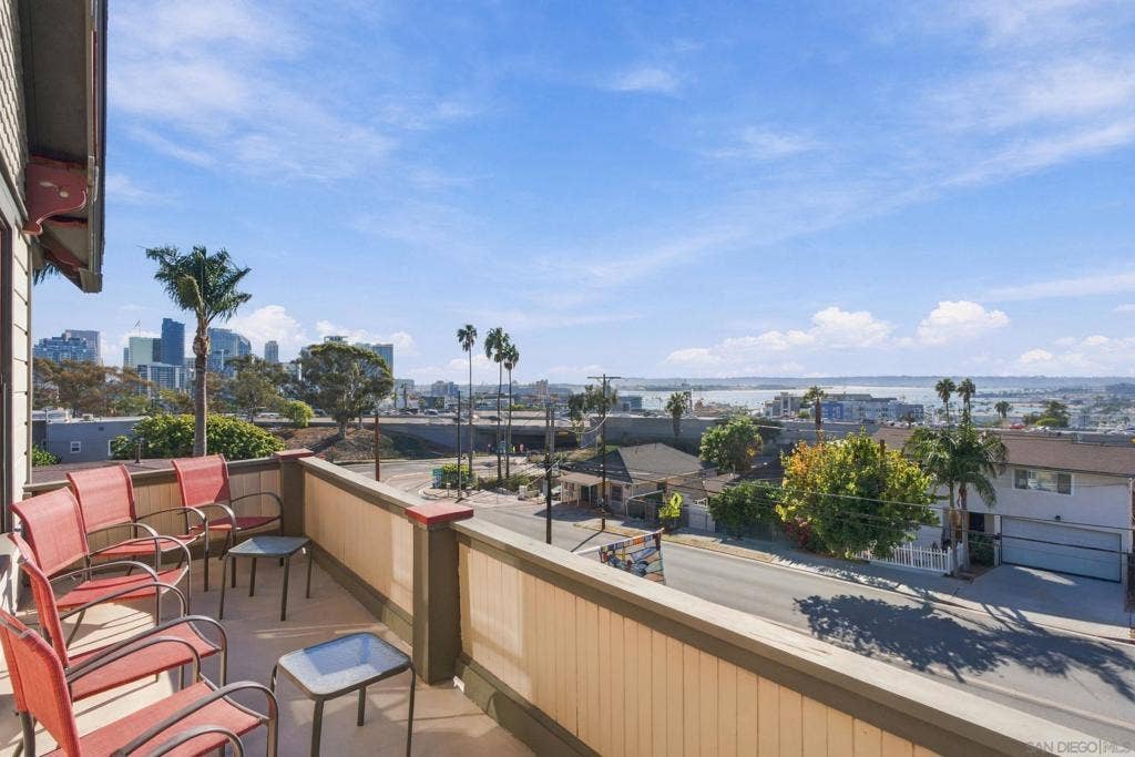 2163 Brant St, San Diego, CA 92101 Balcony