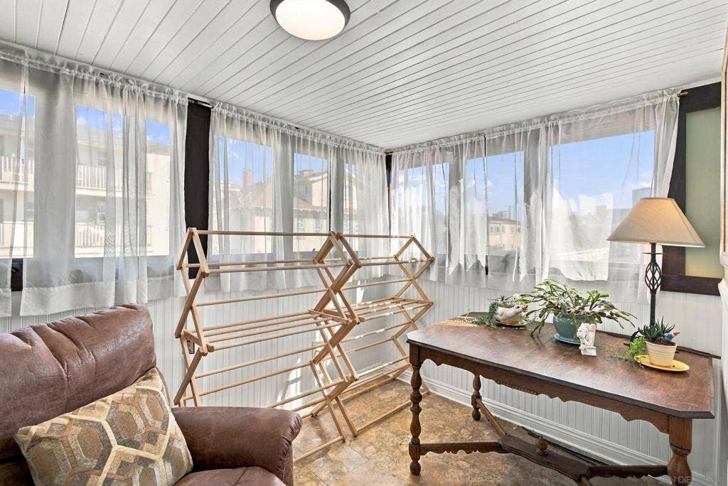 2163 Brant St, San Diego, CA 92101 Bonus Room/Sun Room