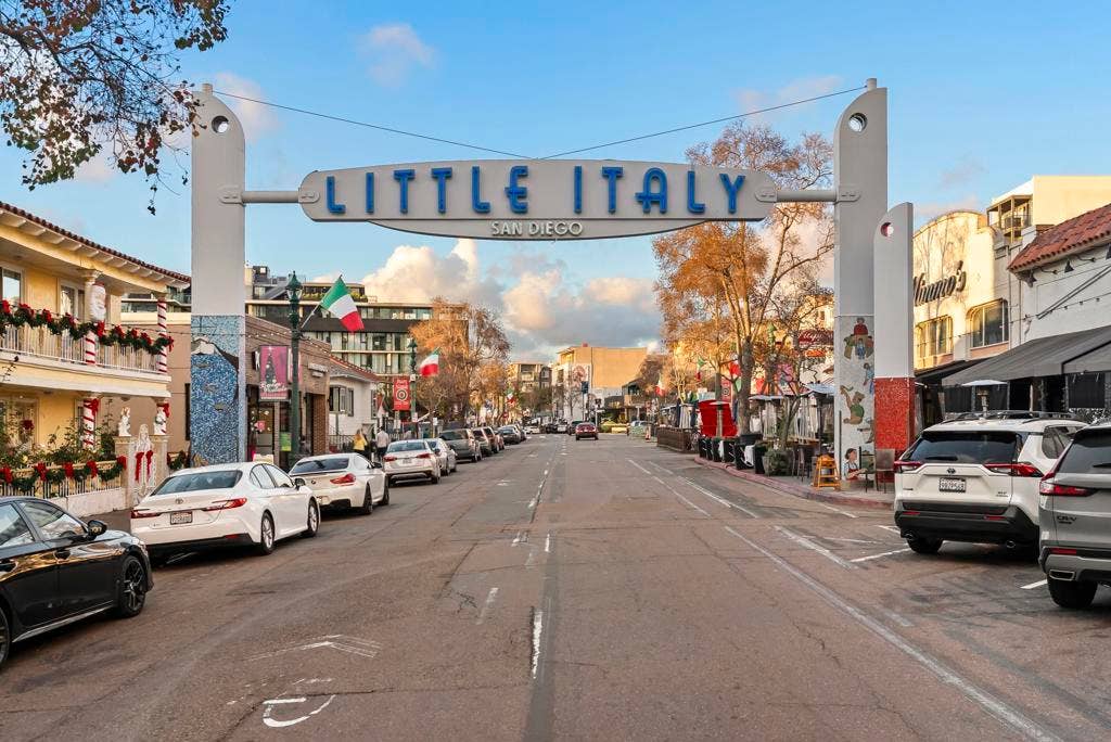 2163 Brant St, San Diego, CA 92101 2163 Brant St, San Diego, CA 92101