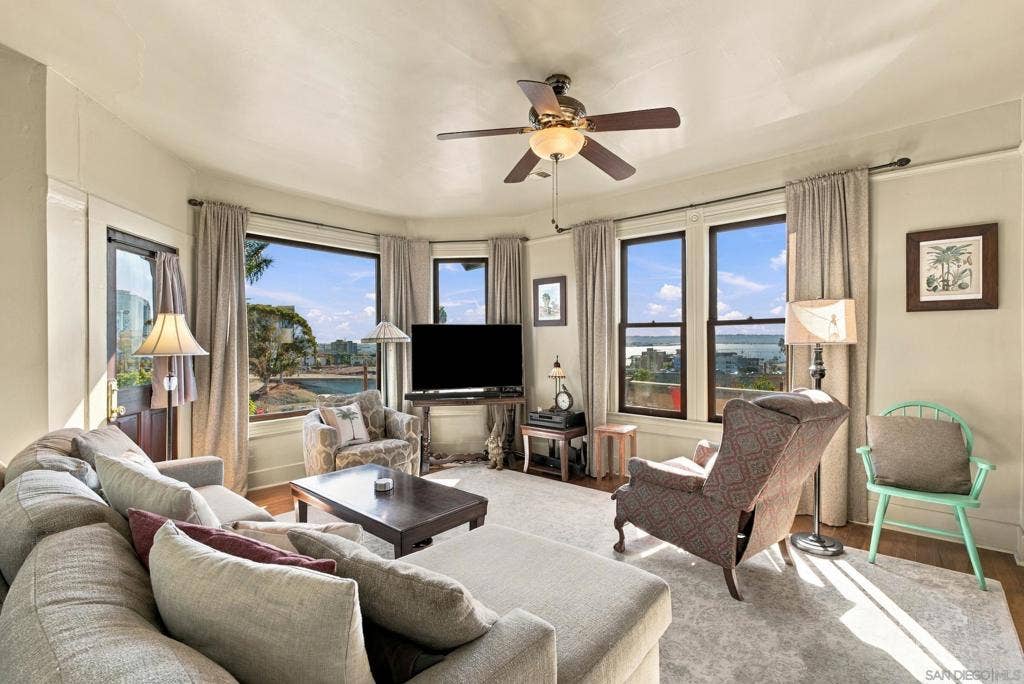 2163 Brant St, San Diego, CA 92101 Family Room