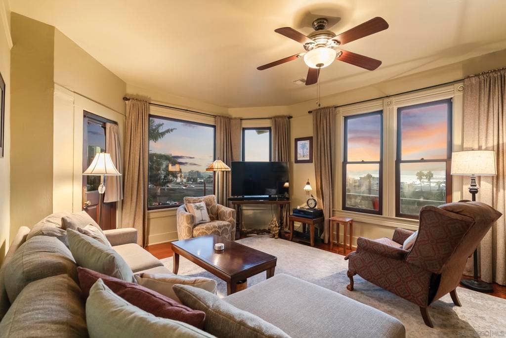 2163 Brant St, San Diego, CA 92101 Family Room