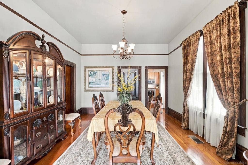 2163 Brant St, San Diego, CA 92101 2163 Brant St, San Diego, CA 92101