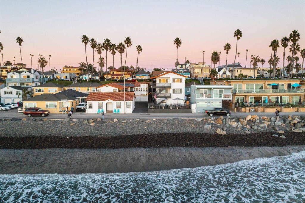 308 S The Strand, Oceanside, CA 92054 308 S The Strand, Oceanside, CA 92054