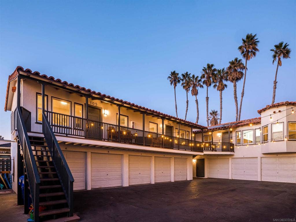 308 S The Strand, Oceanside, CA 92054 308 S The Strand, Oceanside, CA 92054
