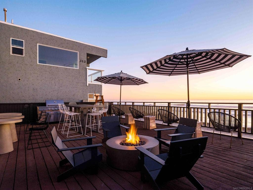 308 S The Strand, Oceanside, CA 92054 308 S The Strand, Oceanside, CA 92054