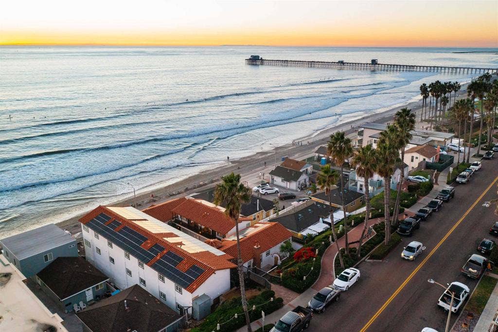 308 S The Strand, Oceanside, CA 92054 308 S The Strand, Oceanside, CA 92054