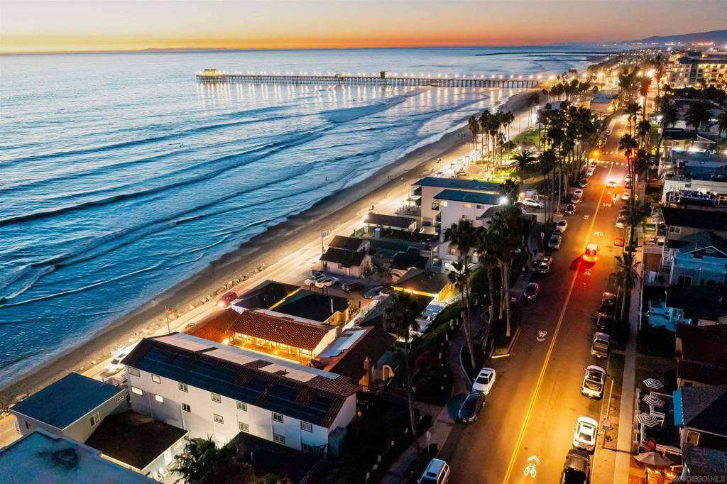 308 S The Strand, Oceanside, CA 92054 308 S The Strand, Oceanside, CA 92054